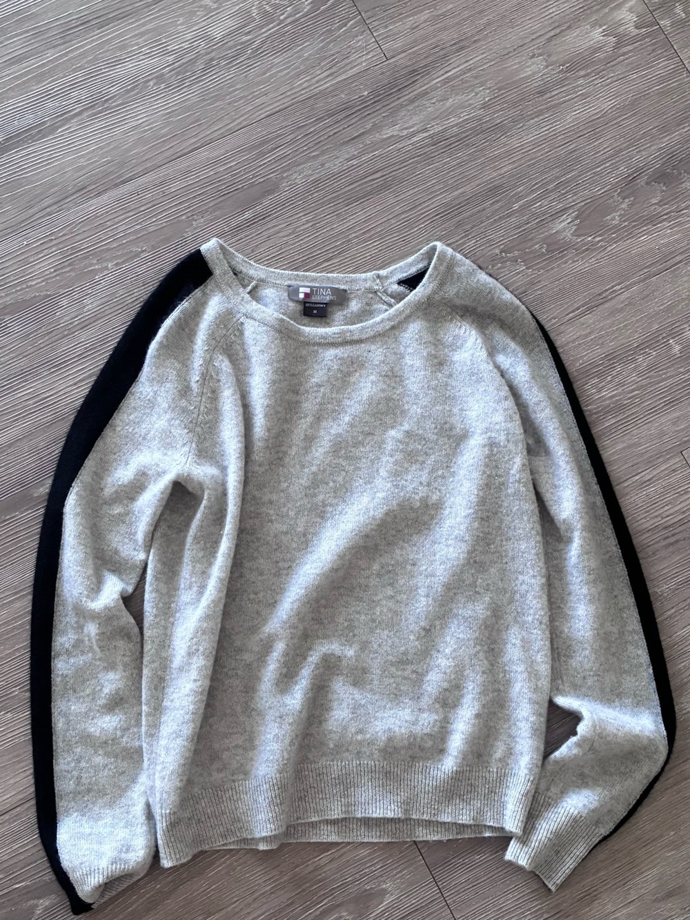 100% CASHMERE  TNA Women's Grey Crewneck Sweater Sleeve Stripe